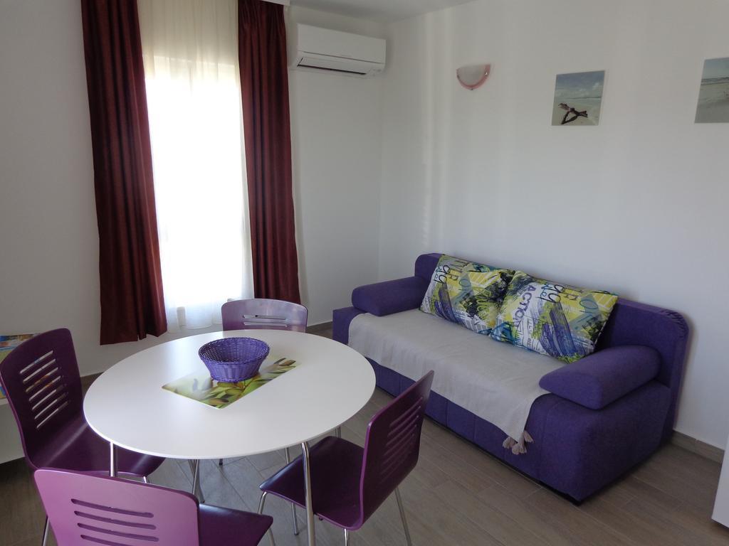 Villa Palas Apartments Rogoznica  Cameră foto