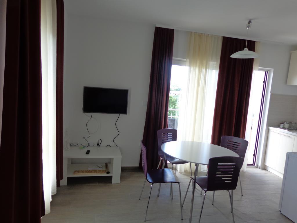 Villa Palas Apartments Rogoznica  Cameră foto