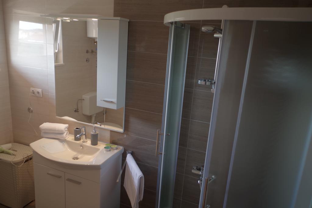 Villa Palas Apartments Rogoznica  Cameră foto